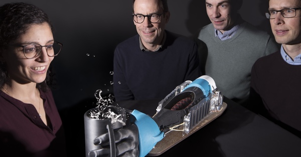 {"en"=>"Artificial Muscles for Tremor Suppression", "de"=>"Künstliche Muskeln zur Tremor-Unterdrückung"}